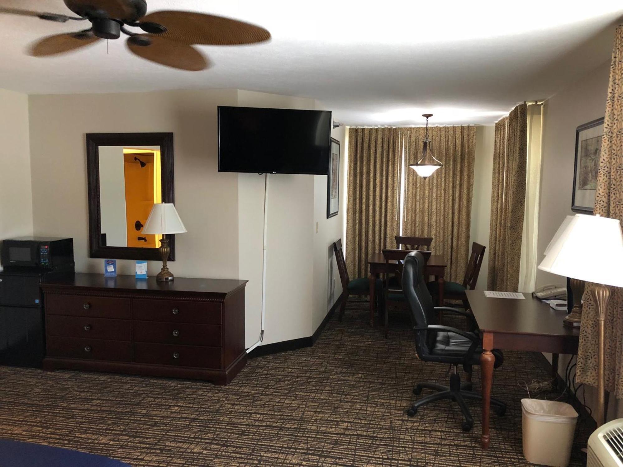 Baymont By Wyndham Washington Hotel Ngoại thất bức ảnh